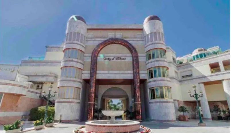 Frontline Sea In The Center Of Puerto Banus.2Bedrooms -Garden Marbella Spain