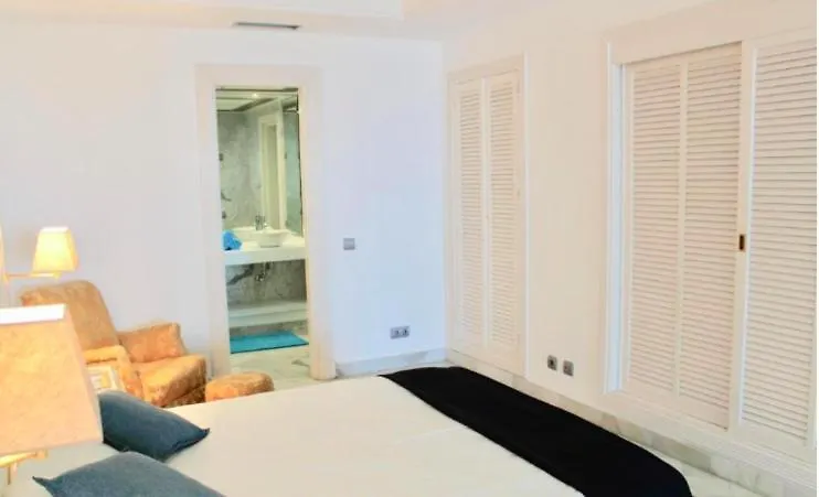 Apartment Frontline Sea In The Center Of Puerto Banus.2Bedrooms -Garden Marbella Spain
